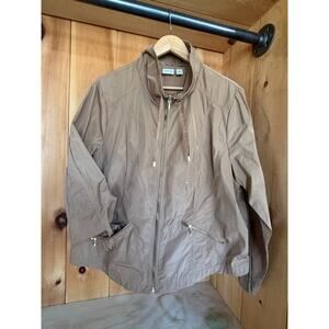 PRICE DROP! Chico's Zenergy Jacket Tan/Gold LW WB Women Size 3 Zip Front